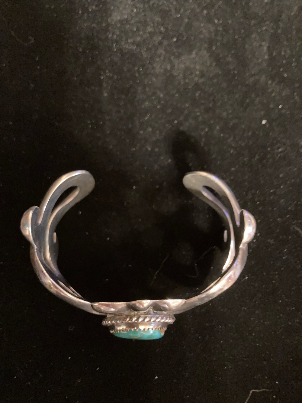 Wilson Begay sand cast turquoise cuff bracelet antique - Picture 2 of 6